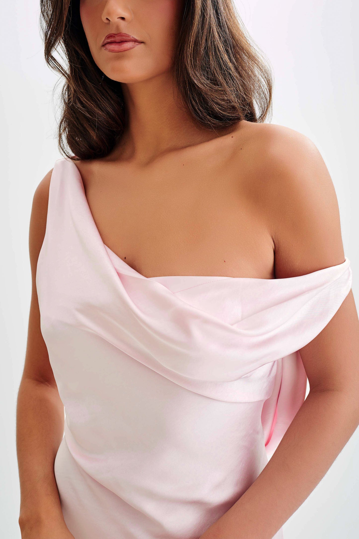 ROF Asimetrik Kenarlı Yvette Slip Maxi Elbise - Soluk Pembe