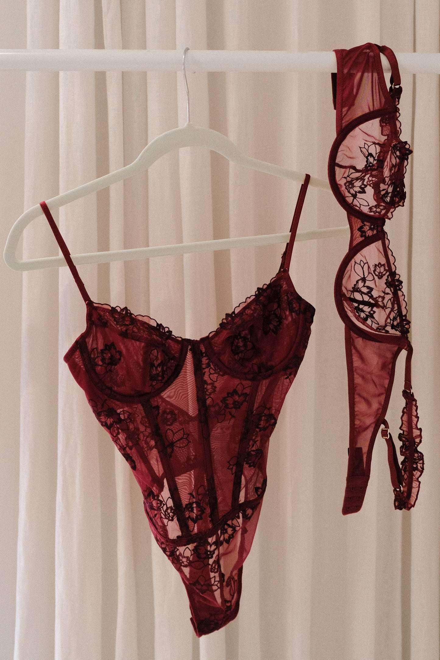 ROF Annette Dantel Bodysuit - Mürdüm Çiçek