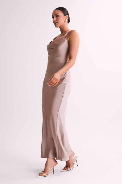 ROF Caellie Saten Cowl Maxi Elbise - Taupe