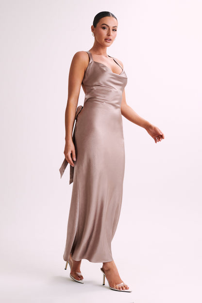 ROF Caellie Saten Cowl Maxi Elbise - Taupe
