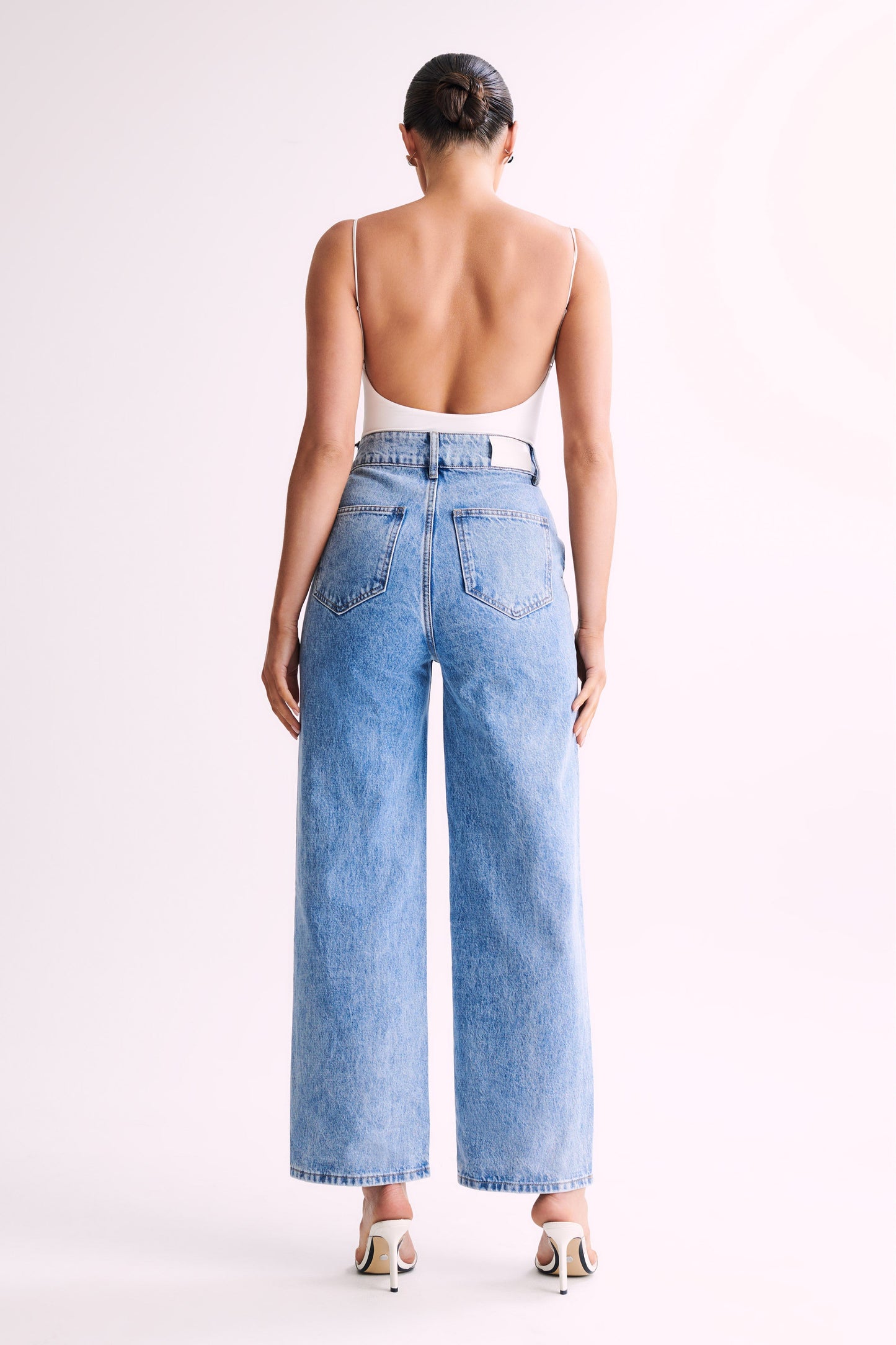ROF Leah Geri Dönüşümlü Naylon Sırtsız Bodysuit - Beyaz