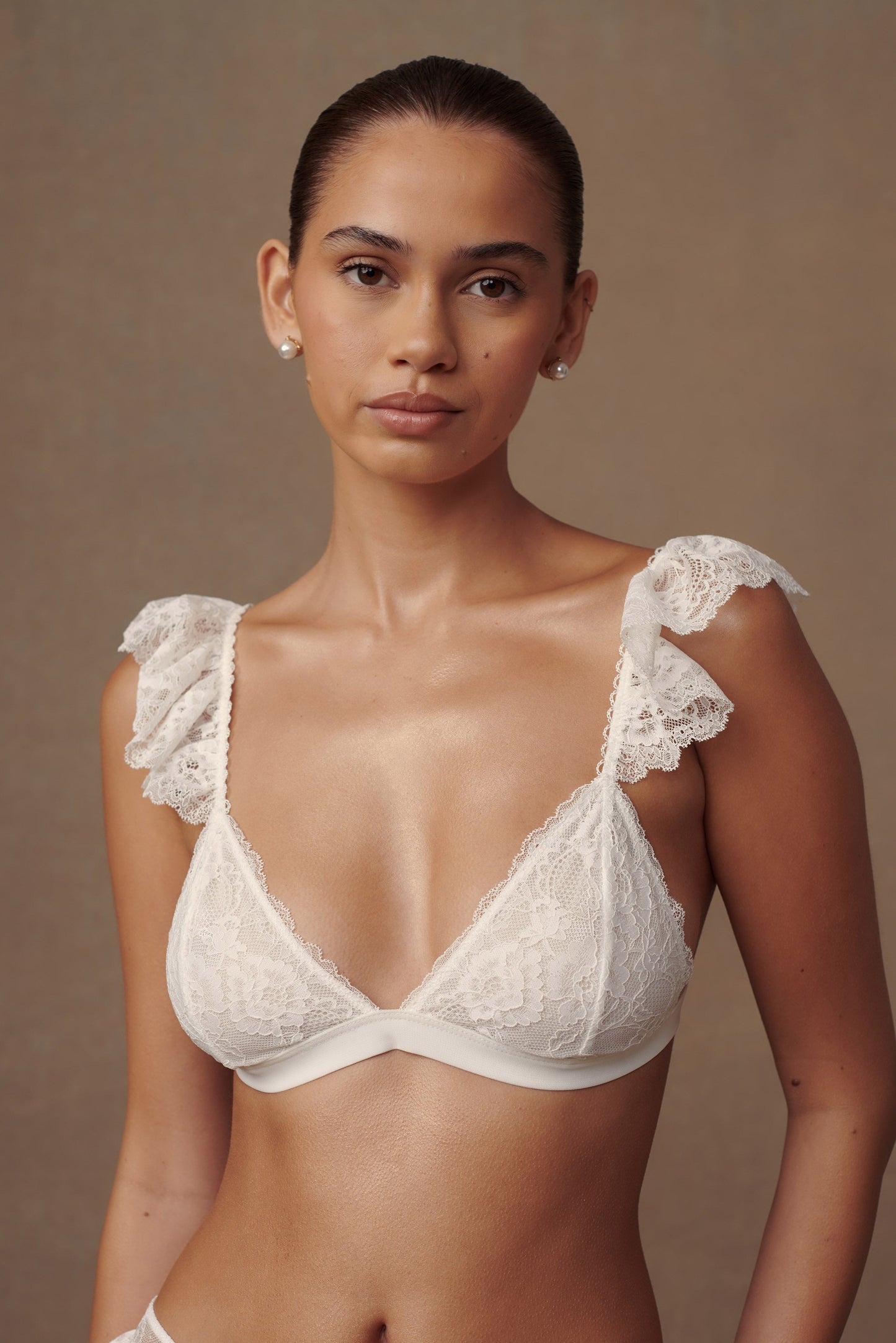 ROF Anniston Dantelli Fırfırlı Üçgen Bralet - Beyaz