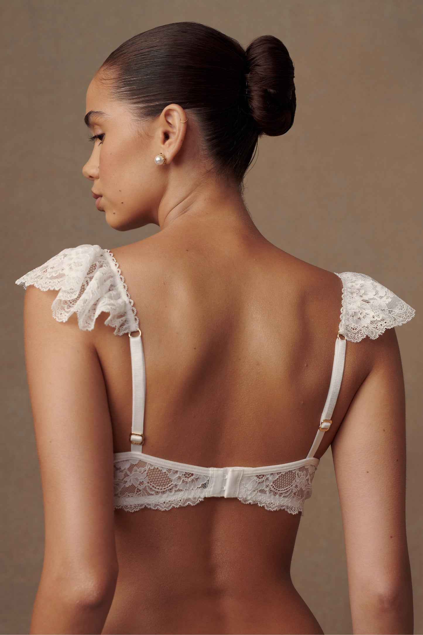 ROF Anniston Dantelli Fırfırlı Üçgen Bralet - Beyaz