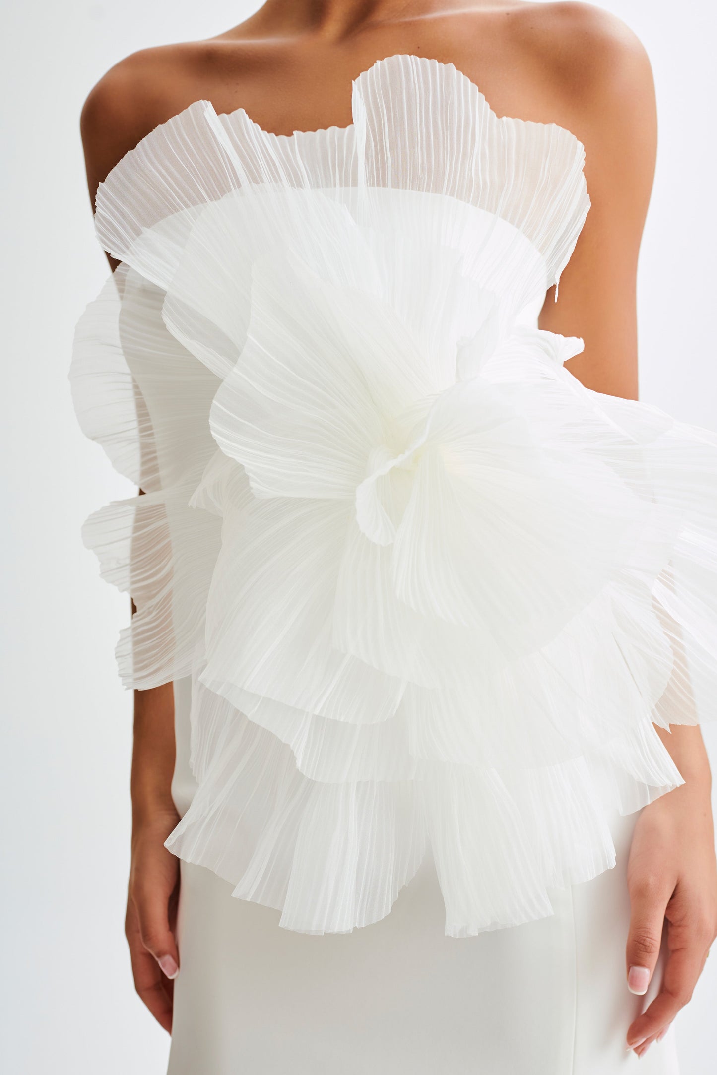 ROF Victoria Oversize Çiçekli Straplez Mini Elbise - Beyaz