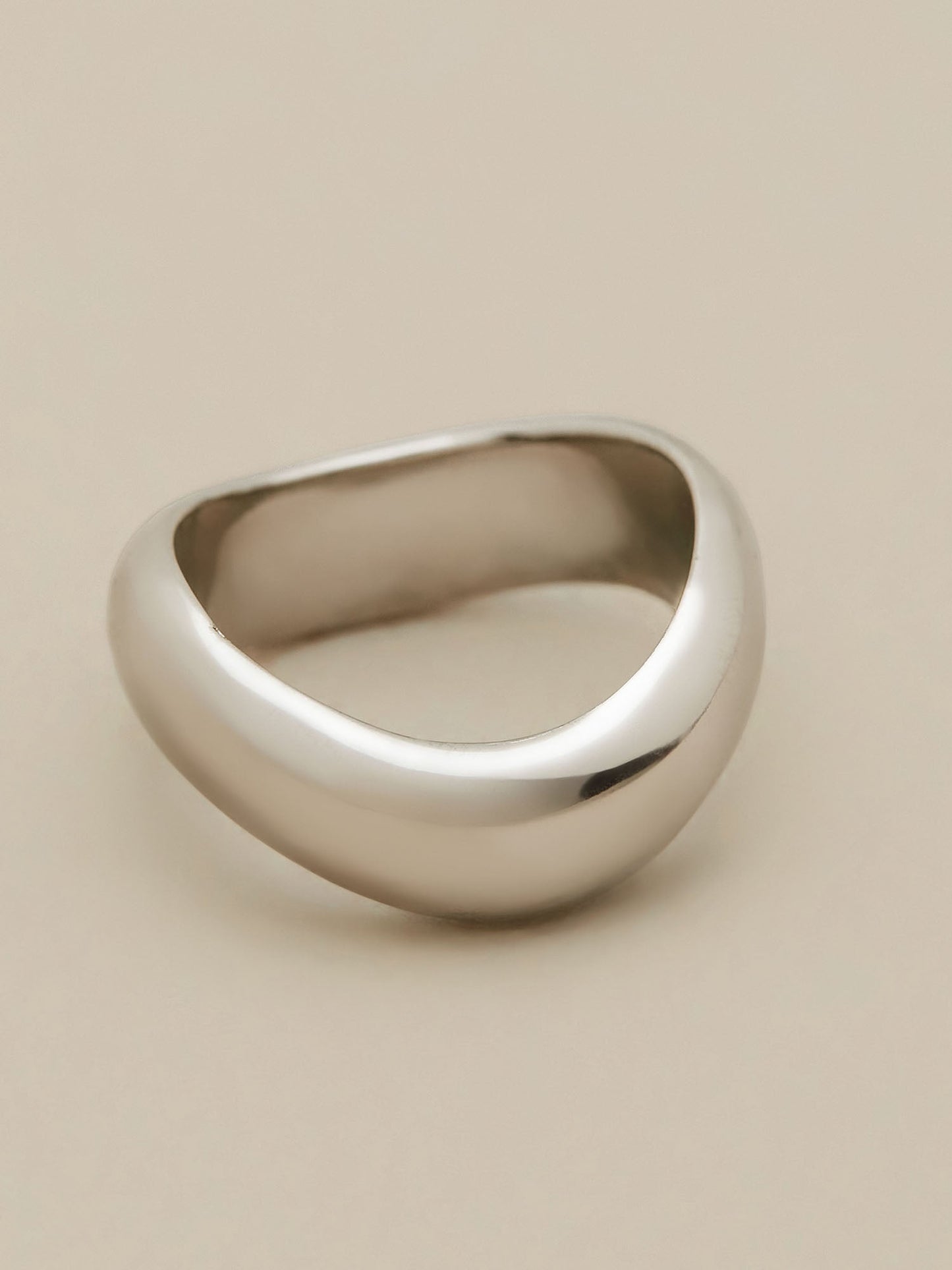 ROF 18k Gold Simple Wave Ring