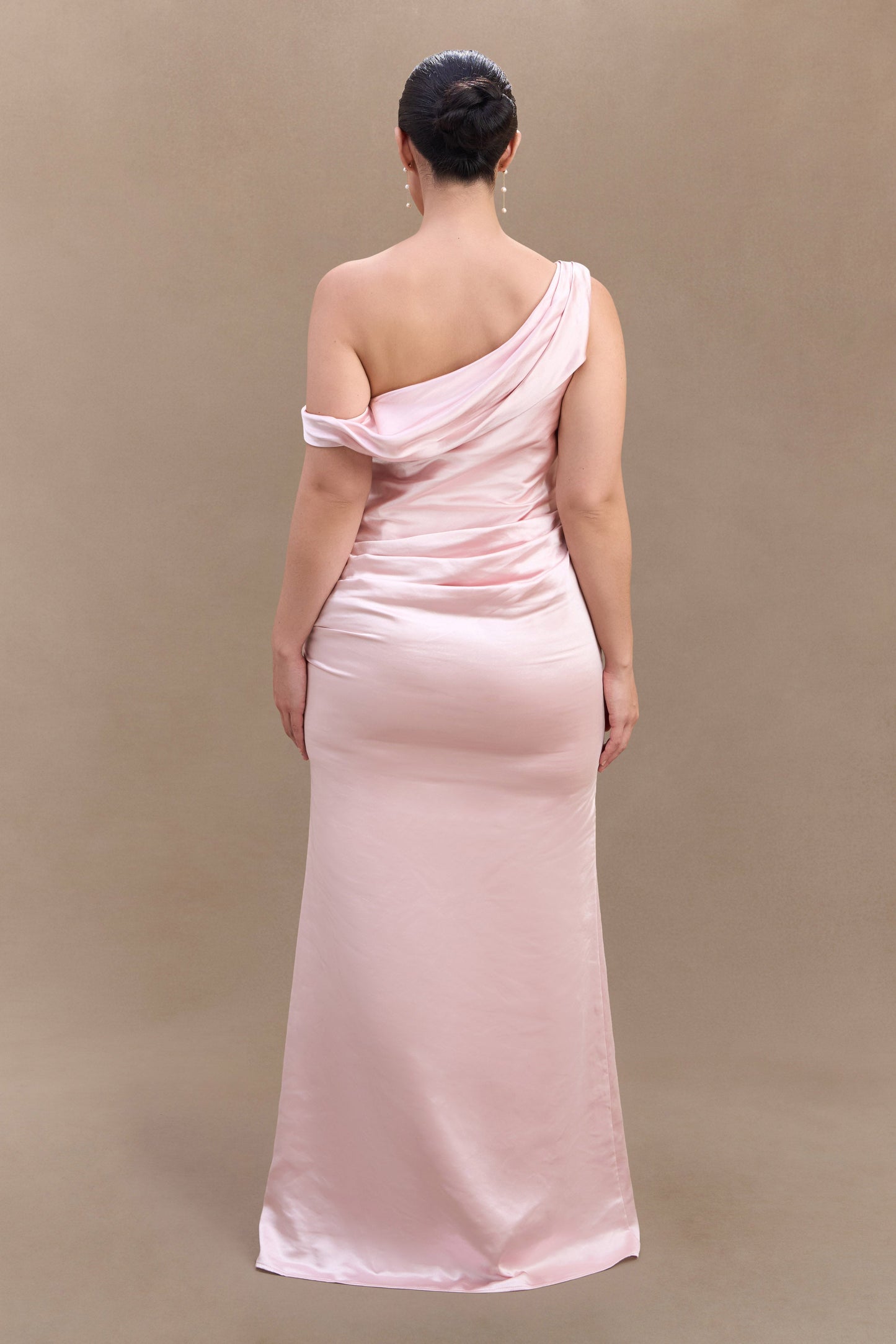 ROF Dalia Düşük Omuzlu Saten Maxi Elbise - Soft Pembe
